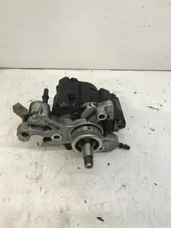 Pompe à injection Kia OE 33100-2A710 d'occasion