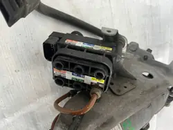 Compresseur suspension air OEM 443020019 - Occasion