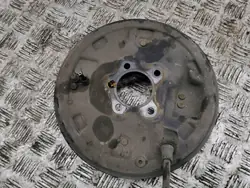 Audi A1 2023 Bromsskydd bak höger sida OEM AMD184761