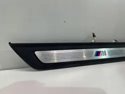 BMW 5 G30 G31 2017 Garniture de seuil intérieur OEM 8061056