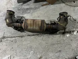Porsche 911 992 Catalisador de Escape OEM 992251053A