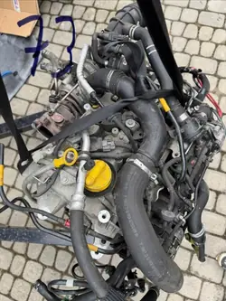 Moottori Männä & Kiertokanki Set OEM H4BA400 Renaultille