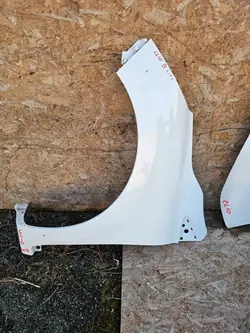 Renault Clio IV Lift Etupuskuri, Konepelti ja Valot
