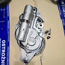 Pompe à huile moteur Mercedes-Benz OEM 9361801201