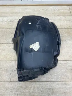BMW E82 E88 Front Left Wheel Arch Cover 7180149
