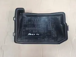 Tampa caixa fusíveis Toyota Prius III 09-15 OEM