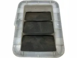 Grelha de ventilação OEM OYT25615 para para-lamas traseiro
