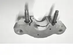 Ford BB5E-6A28 Kurbelwellenhalter für 2.0 EcoBoost