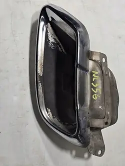 BMW X5 G05 vänster avgasrörsspets OEM 8074189