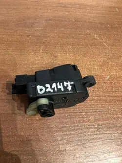 Moteur de volet D2147 pour Mercedes-Benz C W203 2003