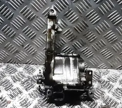 Pompe à huile Mercedes-Benz OEM 6421810801 - Occasion