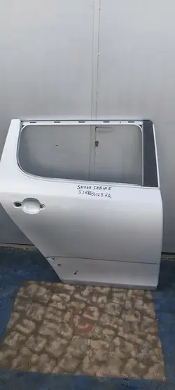 SKODA FABIA II HB 5J6 Höger bakdörr
