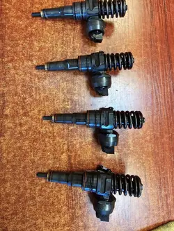 Injecteur de carburant Volkswagen OE 038130073BN