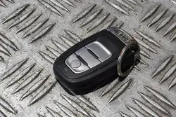 AUDI Q5 Nyckel 2.0L Diesel 2011