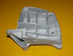 Ilmastointikompressorin Kiinnike OEM 050260885D