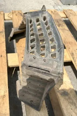 Linker Tritt OEM A9606608015 für Mercedes Arocs MP4