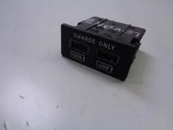 USB-laadpoorten OEM 68322329AB Maserati Levante