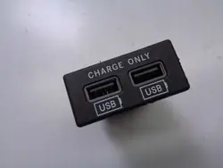 USB-laadpoorten OEM 68322329AB Maserati Levante