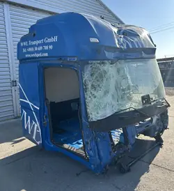 Mercedes Actros MP5 L Giga Space Cab Quarter OEM