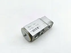 Válvula radiador A/C Toyota OEM 475005940 2.5L