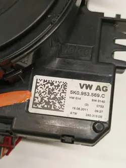 OEM 5K0953569C Bältesåterdragare för Skoda Superb II