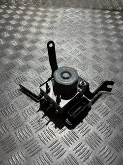 Bomba ABS OEM 56110-86RA0 - Suzuki OE usado