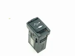 Conector Multimédia Aux/USB Toyota RAV4 IV OEM 8619042040