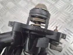 Mercedes Termostaatti OEM A2712000315 - Käytetty