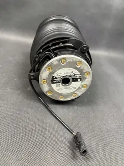 AIRMATIC Ilmasprinkki Mercedes W213 E-Luokka A2133280200