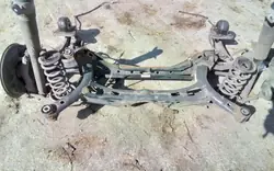 Poutre suspension arrière OEM Wrakowisko-10705- VW Passat B8