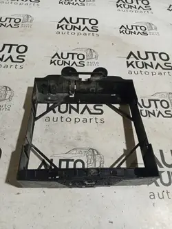 BMW OE 7572543 Voor Radiatorbevestiging