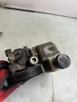 Mazda 6 GY Ohjaustehostinpumppu Käytetty