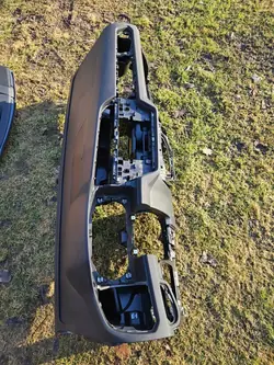 OEM 5TA777viitre instrumentbrädskonsol för VW Touran II
