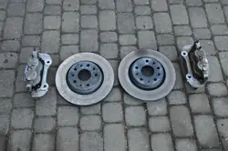 Bremsscheiben & Bremszangen vorne OEM 68250087AA 4 Jeep