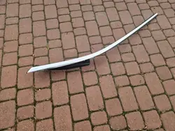 Moldura para-choque traseiro esquerdo carrinha cromado OEM 39180596