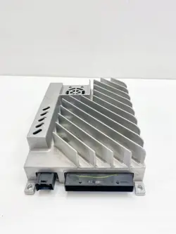 Pompe de direction Mercedes-Benz A1669015601 Occasion
