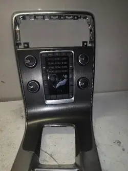 Volvo radion kytkin OEM 30781498 S60 I 2008