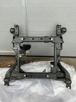 Trave dianteira OEM A1673308200 para Mercedes-Benz