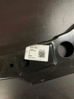 Reforço de cinto traseiro direito VW T5 OEM 7H0814298C