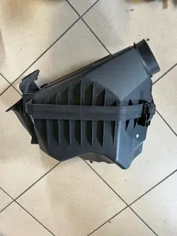 Luftfilterhus OEM 04627063AD för Wrangler JK 3.6