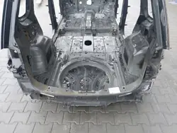 VW TOURAN II III 5TA 15r> Baksätesförstärkning