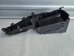Maserati Ghibli kupéfilterhölje OEM 0000