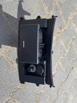 Cinzeiro painel Toyota Land Cruiser J200 OEM MJH199