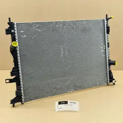 Ford Focus MK4 Waterradiator OEM 2210505 Gebruikt