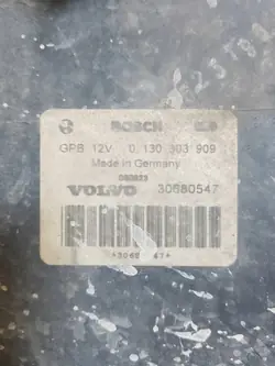 Ventilateur de radiateur Volvo d'occasion OEM 0130303909