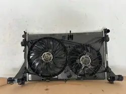 Ventilador de radiador de agua OEM 214815872R Renault Master III
