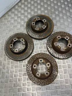 Porsche Cayman 987 2006 Remschijf en klauwset 99635140501