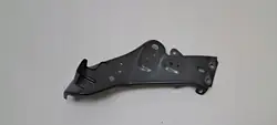 Mazda CX-30 stänkskärmsfäste vänster OEM DFR5-52-240