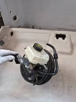 Pompe à frein Mercedes A2114300530L pour Classe E W211