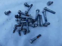 Set di bulloni per sospensione posteriore Ford Kuga II Focus II